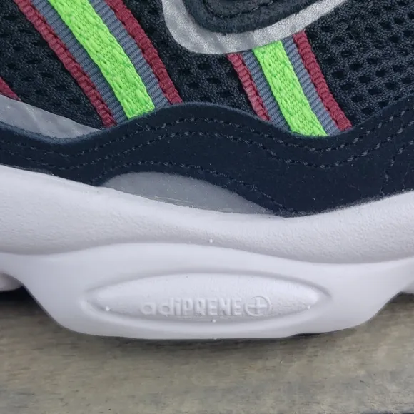 adidas Originals OZWEEGO J Youth Sneakers