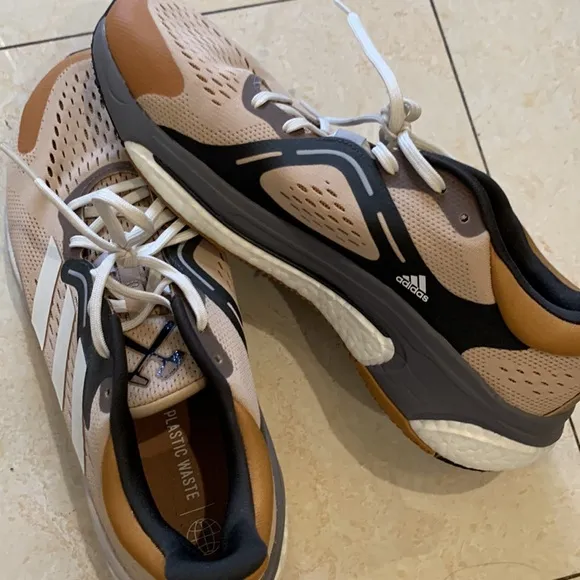Adidas Tan and Gray Athletic Sneakers with Modern Design