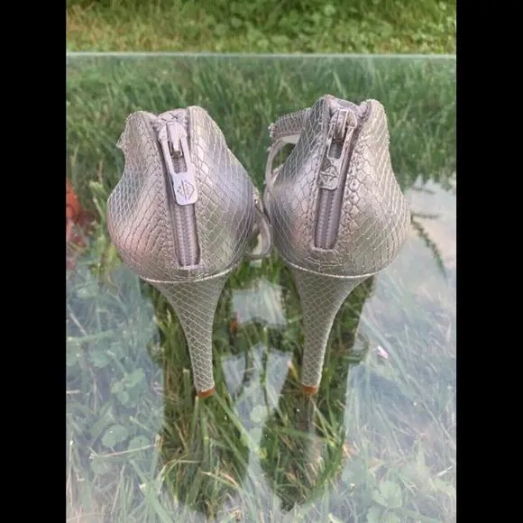 Antonio Melani Womens Size 9.5 Strappy 4&quot; High Heels Silver Blue Rhinestones