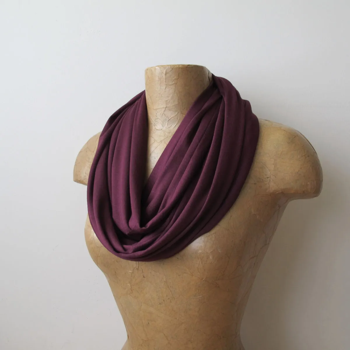 BUGUNDY Infinity Scarf