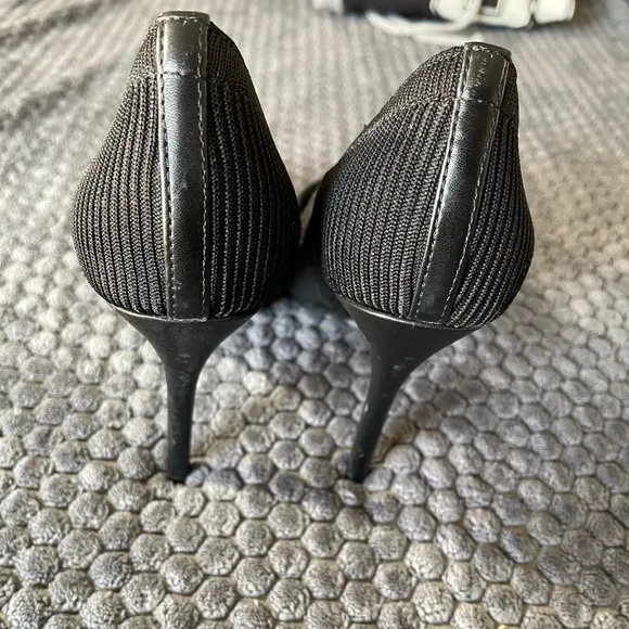 Charles Black Textured Heels. Size 8M