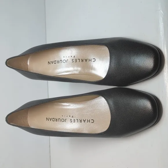 Charles Jourdan Paris Black embossed leather pumps heels womans size 5.5