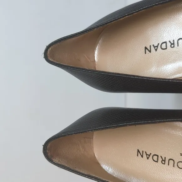 Charles Jourdan Paris Black embossed leather pumps heels womans size 5.5