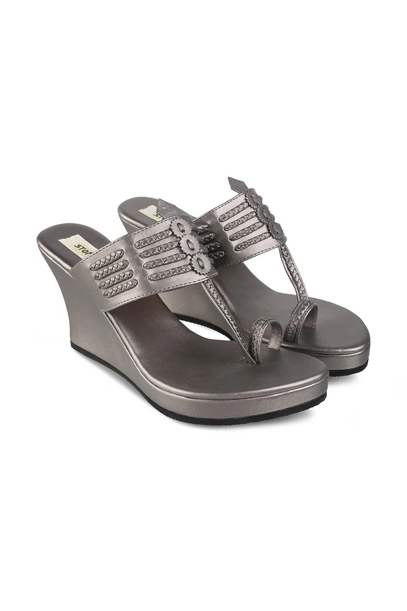 Classic High K Wedge Maroon