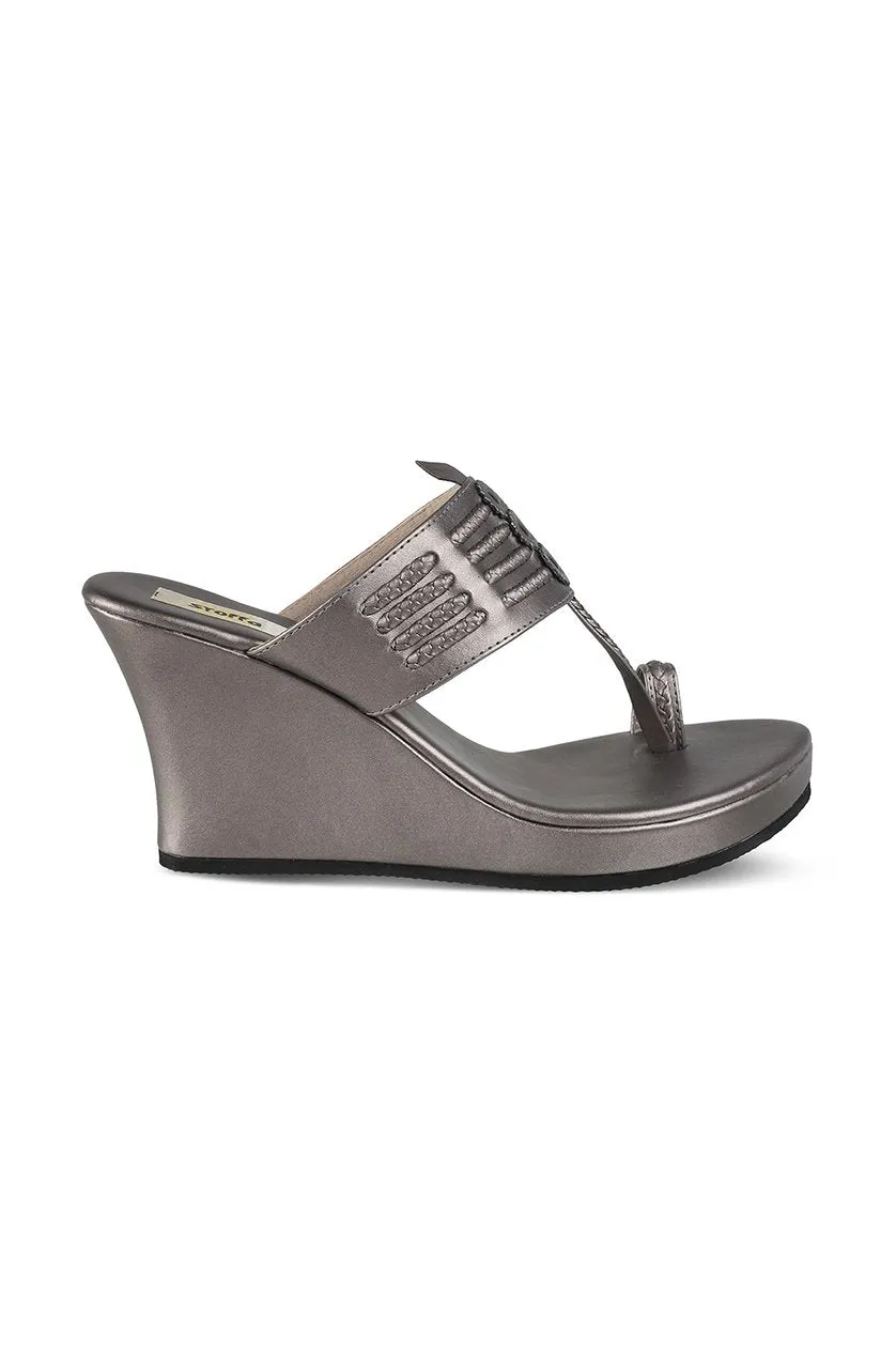 Classic High K Wedge Maroon