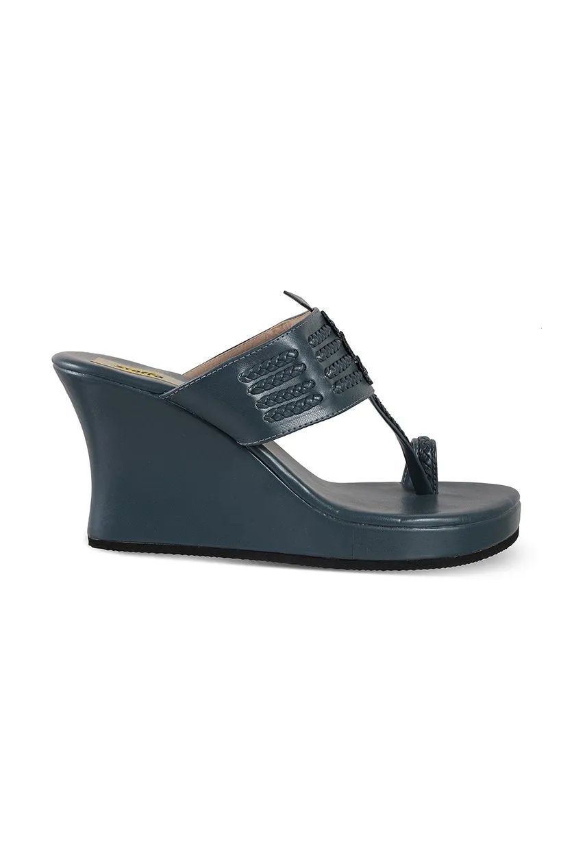 Classic High K Wedge Maroon