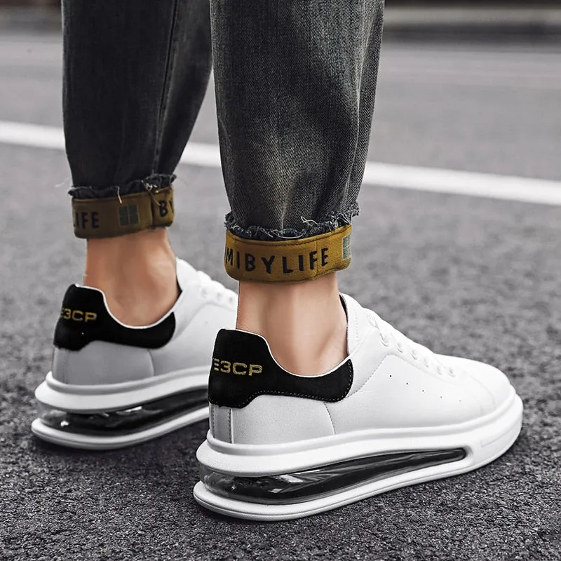 Comfortable ergonomic men's sneakers