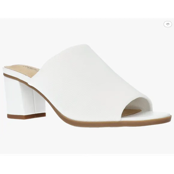 Easy Street Carmella Slip On Heels inWhite Stretch‎ Fabric Size 9 M New