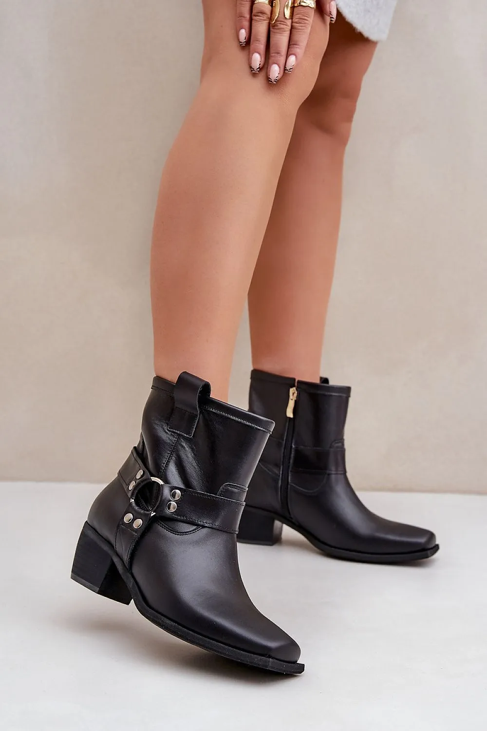 Heel boots