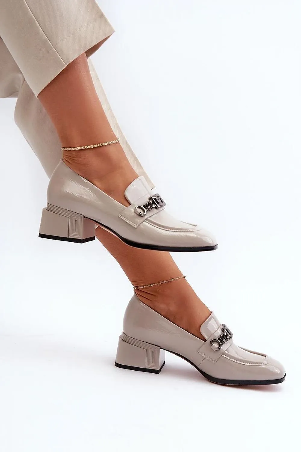 Heel pumps