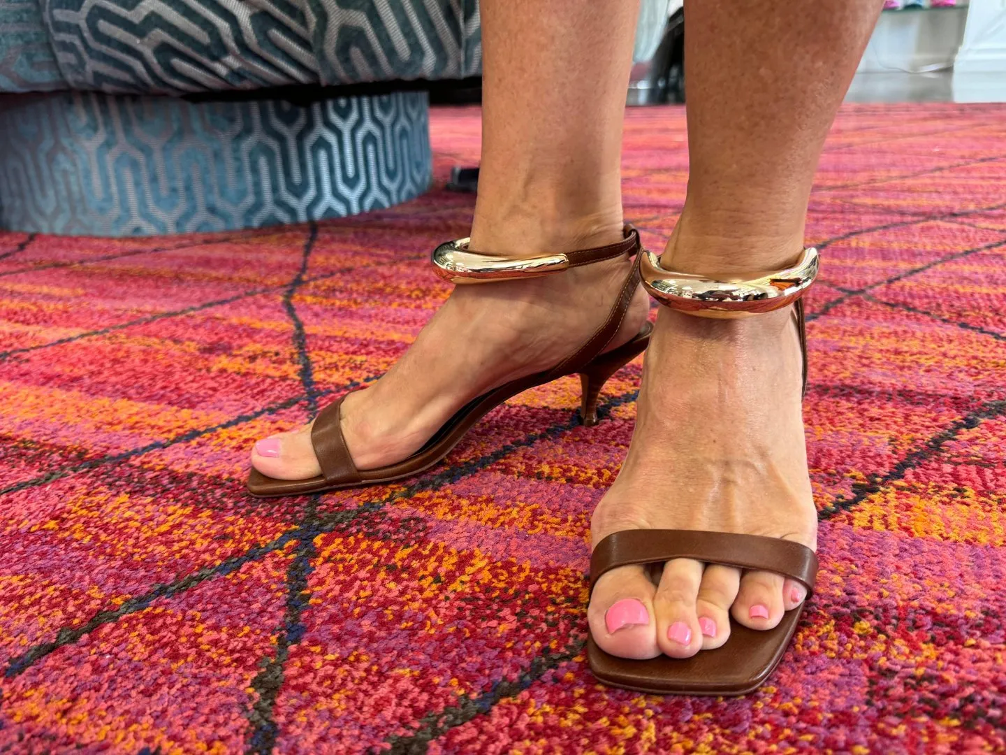 Jeffrey Campbell: Decor in Cognac & Gold