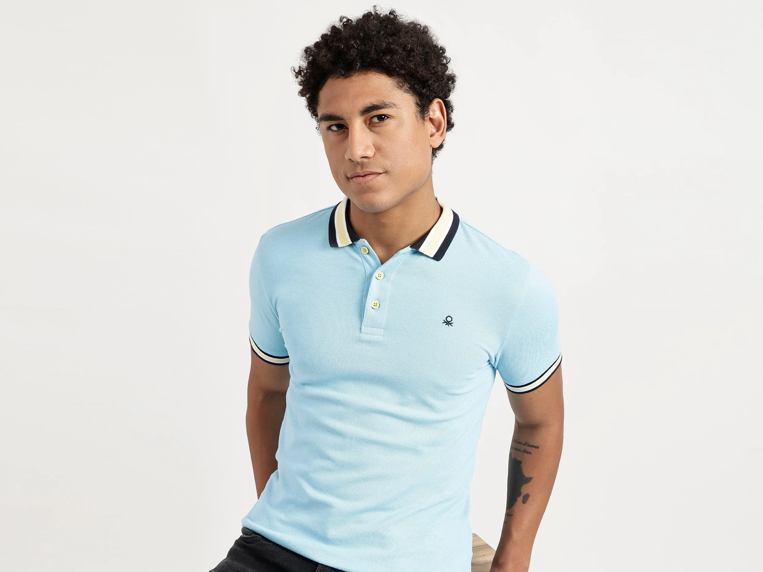 Men Blue Solid Regular Polo T Shirt