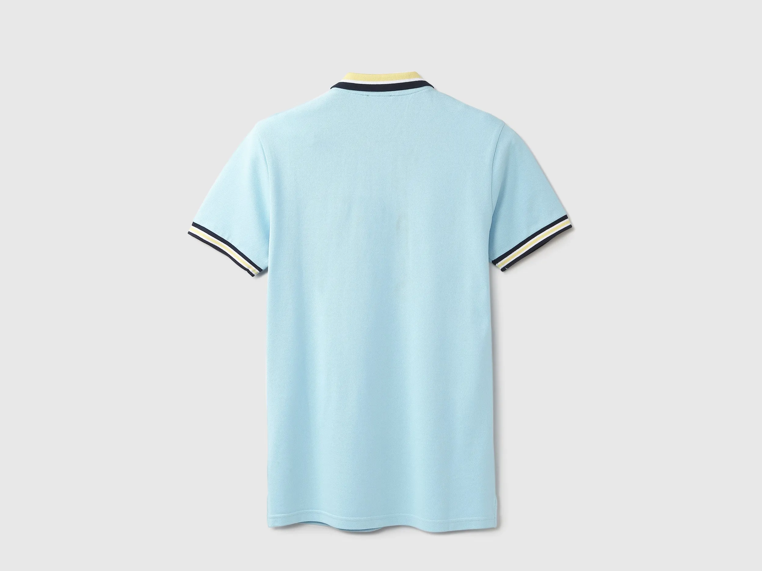 Men Blue Solid Regular Polo T Shirt