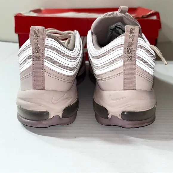 Nike Air Max 97 Sneakers Women’s  10 Light Pink AR1911-600 Streetwear Running