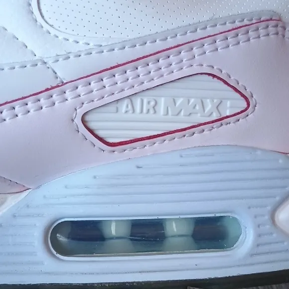 Nike Air Max Unisex Sneakers Size (8 Men)(10 Women) (41 Eur)