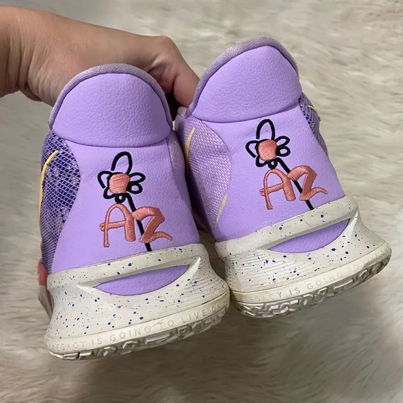 Nike Kyrie 7 Daughters Azurie Performance Hoop Shoe Pastel Purple Pink Sneaker