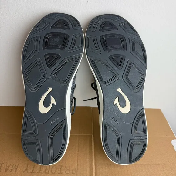 Olukai Men’s Size 11 Holo Sneaker in Dark Shadow Gray Lightweight Athleisure