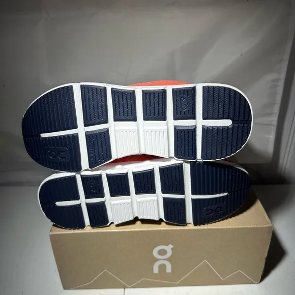 ON Cloud Play for kids size 2.5Y Easy On Sneaker Comfortable Unisex