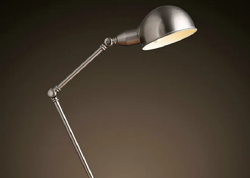 SlÌÎ_t Desk Lamp