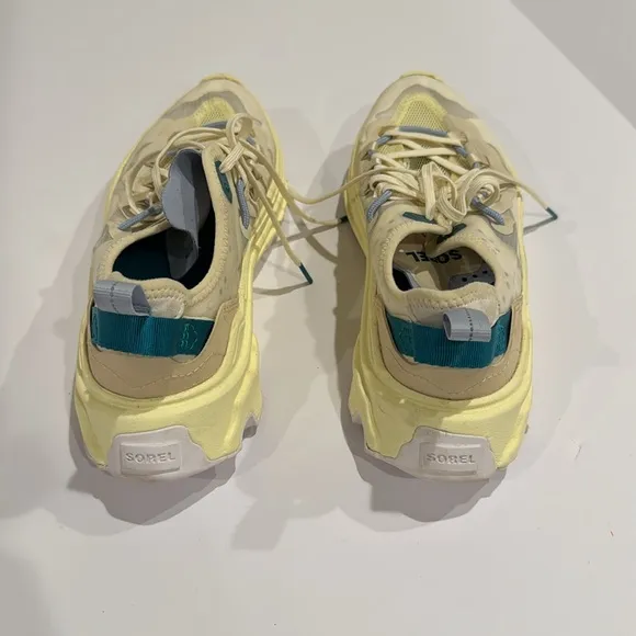 Sorel WOMEN'S KINETIC™ BREAKTHRU TECH LACE SNEAKER yellow size 8