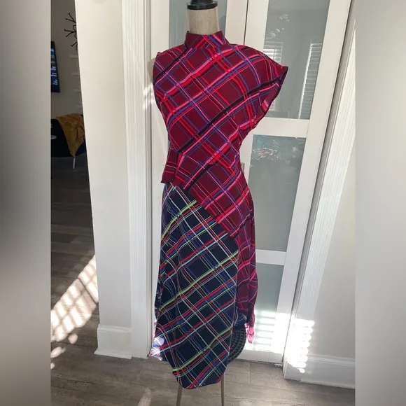 Topshop Plaid Asymmetrical Dress with High Slit- Beautiful fit. Worn once
