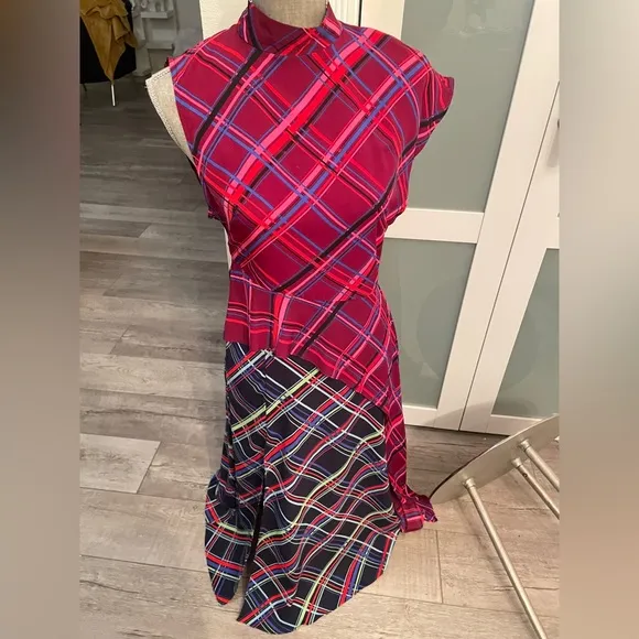 Topshop Plaid Asymmetrical Dress with High Slit- Beautiful fit. Worn once