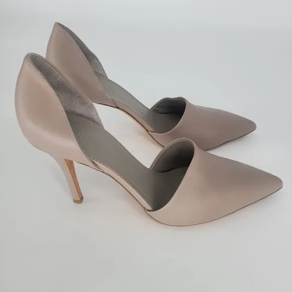 Vince. pointy toe skinny heel closed toe heels size 9.5