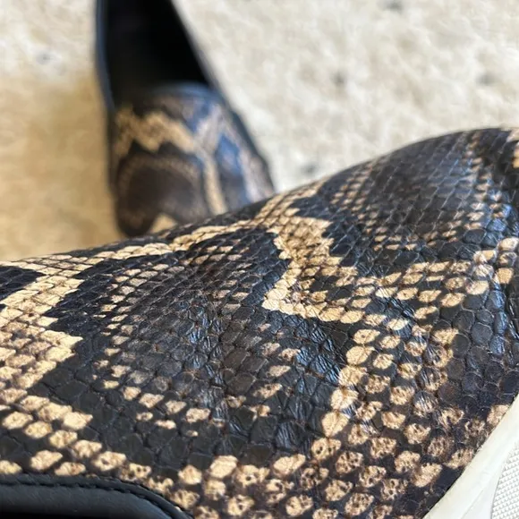 Vince Snake print sneaker