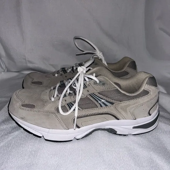 Vionic 23Walk Sneaker Mens 10.5 Gray Suede Arch Support New Orthopedic  Lace Up￼