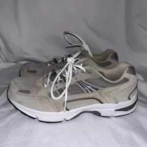 Vionic 23Walk Sneaker Mens 10.5 Gray Suede Arch Support New Orthopedic  Lace Up￼