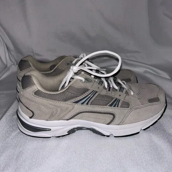 Vionic 23Walk Sneaker Mens 10.5 Gray Suede Arch Support New Orthopedic  Lace Up￼