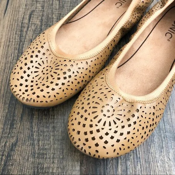 Vionic Ballet Flat Laser Cut Leather Robyn Casual Shoe Slip On Size 7.5 in Brown