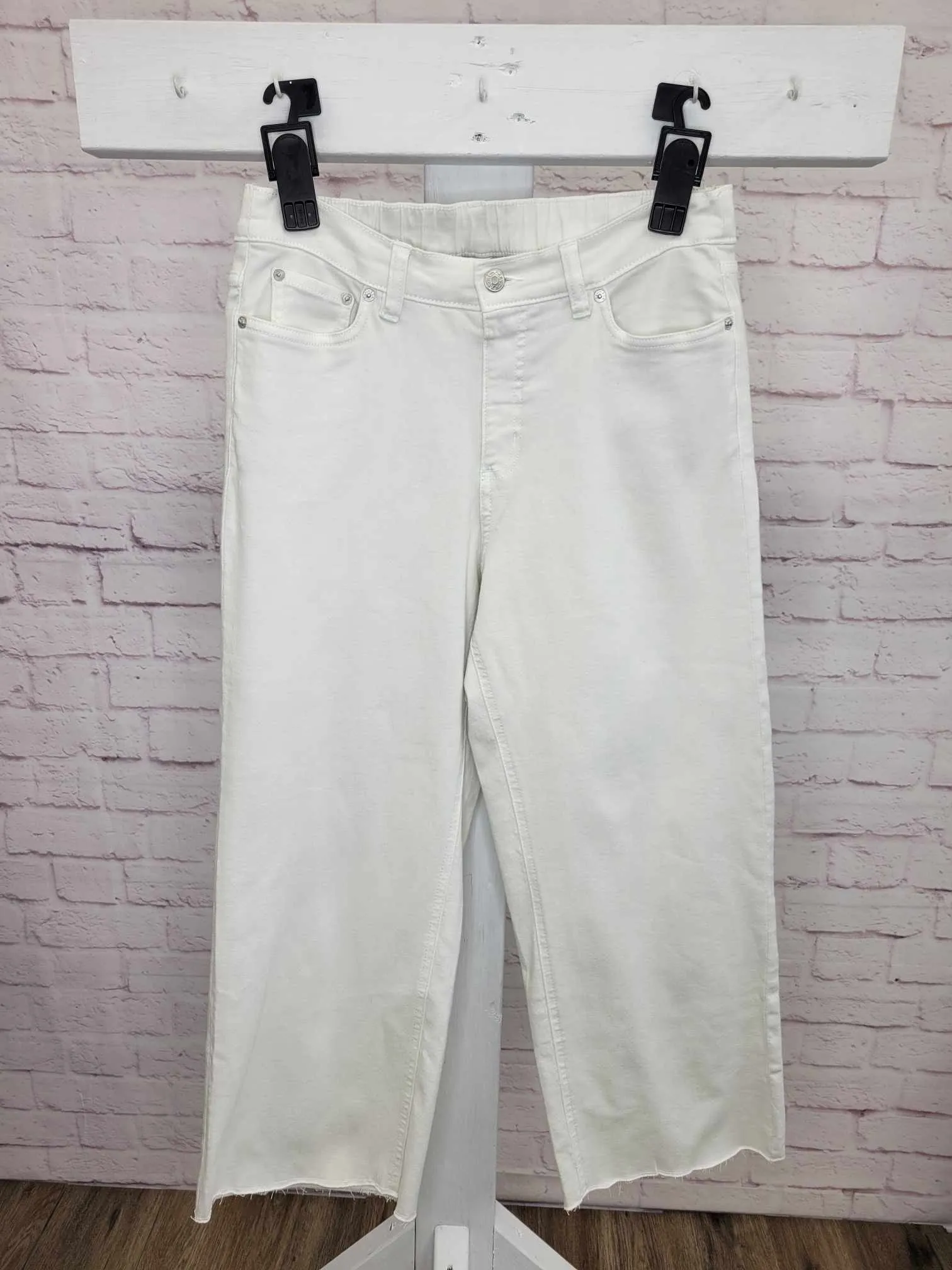 WARM WHITE A393117 Denim & Co. Easy Stretch Denim Cropped Wide Leg Jeans with Fray Hem (MULTIPLE SIZES AVAILABLE)