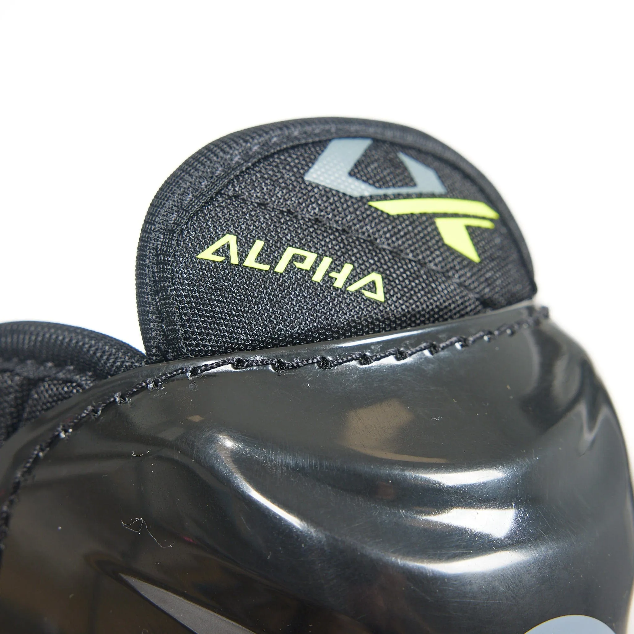 Warrior Alpha LX 30 Junior Hockey Shin Guards