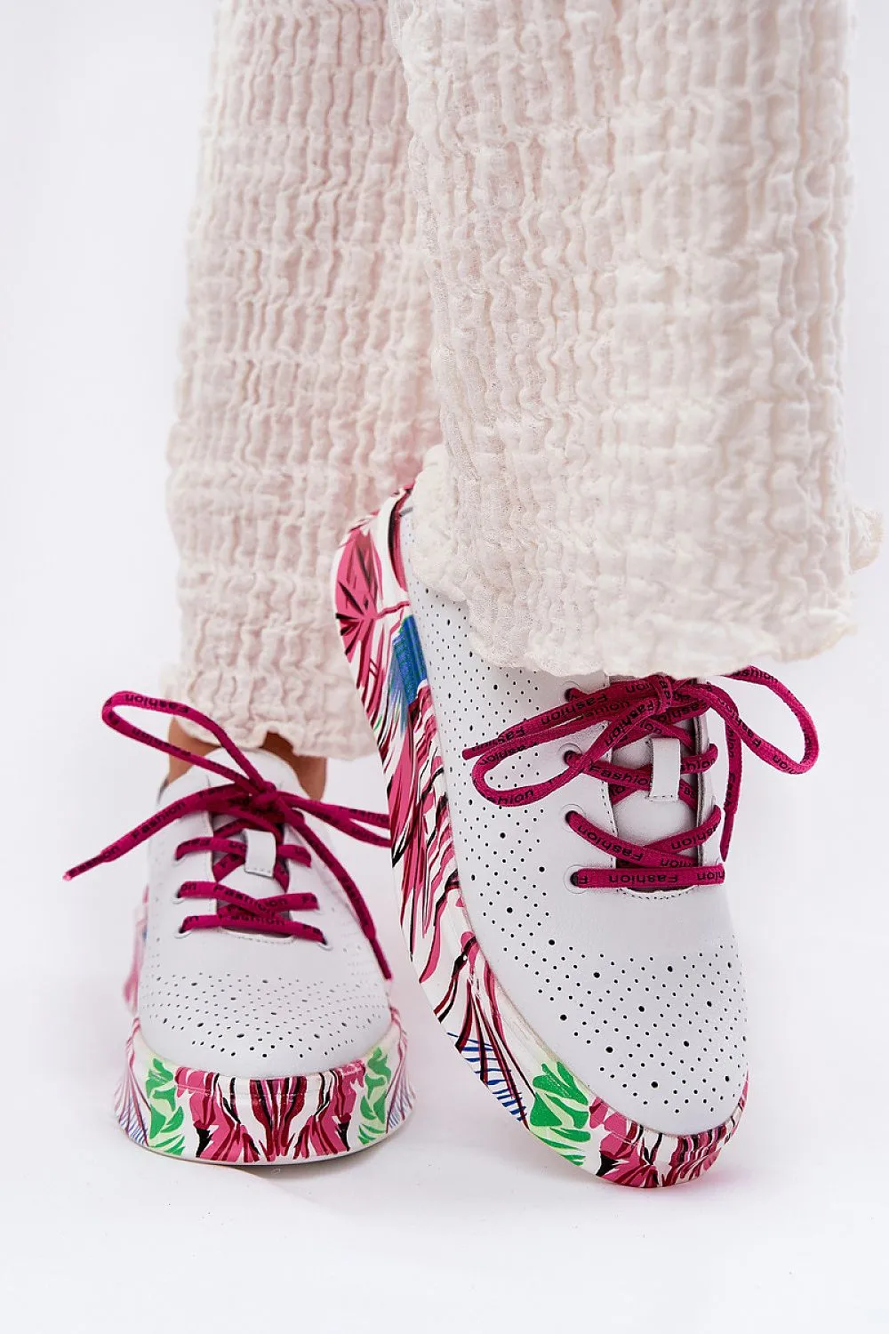 Women natural leather sneakers